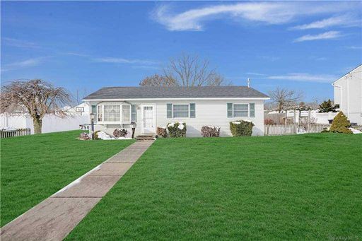 Image 1 of 22 for 240 Norma Avenue in Long Island, West Islip, NY, 11795