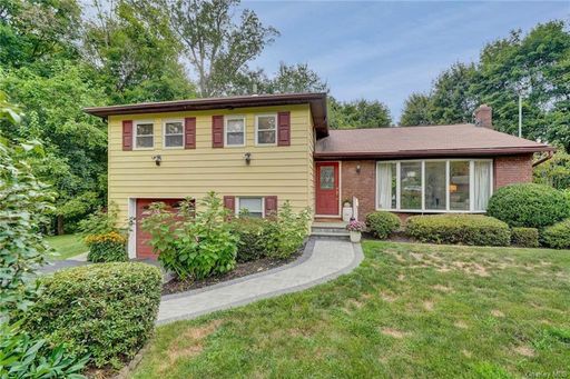 Image 1 of 30 for 17 Leawood Drive in Westchester, Briarcliff Manor, NY, 10510