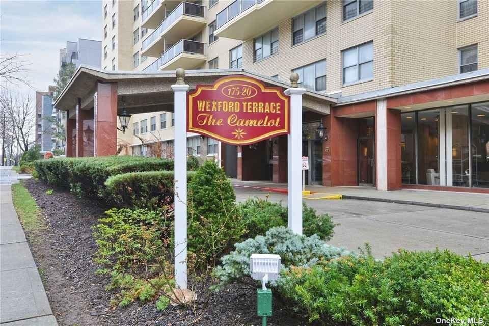 175-20 Wexford Terrace #6R in Queens, Jamaica, NY 11432