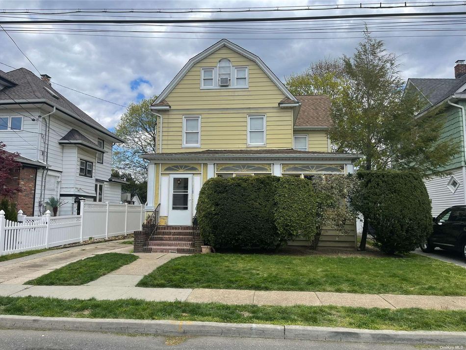 Image 1 of 11 for 10 Grace Avenue in Long Island, Lynbrook, NY, 11563