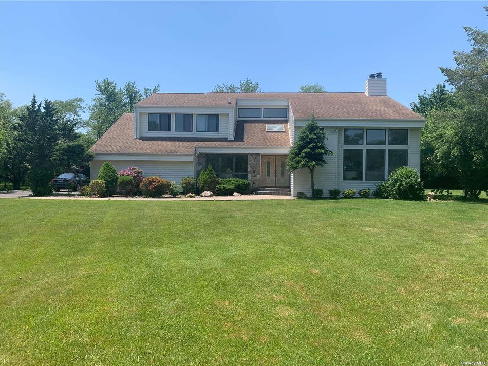 Image 1 of 28 for 6 Bridle Court in Long Island, Fort Salonga, NY, 11768
