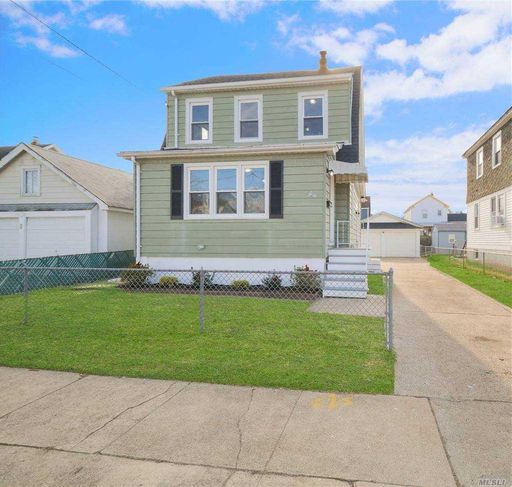 Image 1 of 15 for 1 Wood Ln in Long Island, Valley Stream, NY, 11581