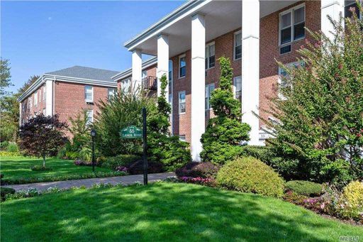 Image 1 of 20 for 55 Lenox Road #3D in Long Island, Rockville Centre, NY, 11570