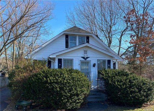 Image 1 of 20 for 17 Lake Avenue in Long Island, Center Moriches, NY, 11934