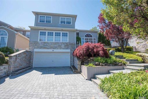 Image 1 of 28 for 22 Hamlet Drive in Long Island, Hauppauge, NY, 11788