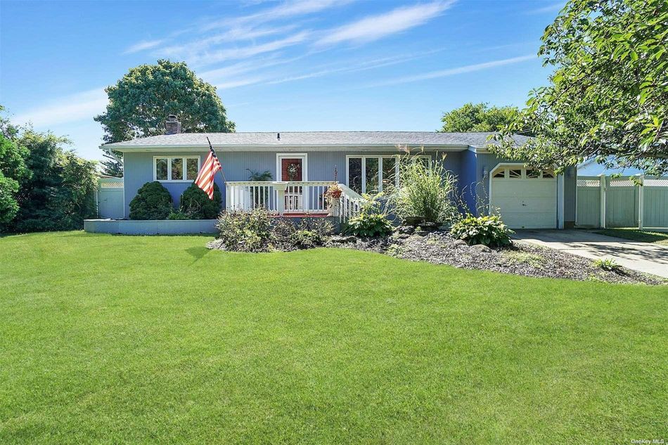 Image 1 of 29 for 26 Patrician Street in Long Island, Holbrook, NY, 11741