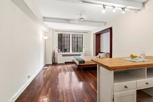 Image 1 of 7 for 320 East 42nd Street #304 in Manhattan, NEW YORK, NY, 10017