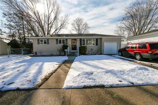 Image 1 of 24 for 58 Mississippi Avenue in Long Island, Bay Shore, NY, 11706
