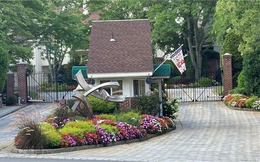Image 1 of 20 for 37 Waterside Close in Westchester, Eastchester, NY, 10709