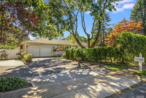 Image 1 of 30 for 178 Burr Road in Long Island, Commack, NY, 11725
