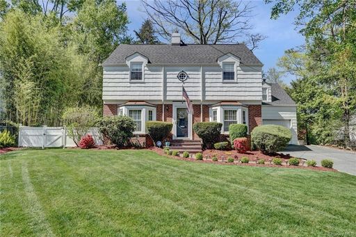 Image 1 of 35 for 7 Wood Place in Westchester, Hartsdale, NY, 10530