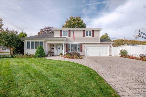 Image 1 of 30 for 84 Peachtree Dr in Long Island, East Norwich, NY, 11732