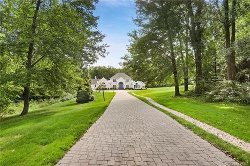 Image 1 of 25 for 44 Paddock Lane in Westchester, Bedford, NY, 10506