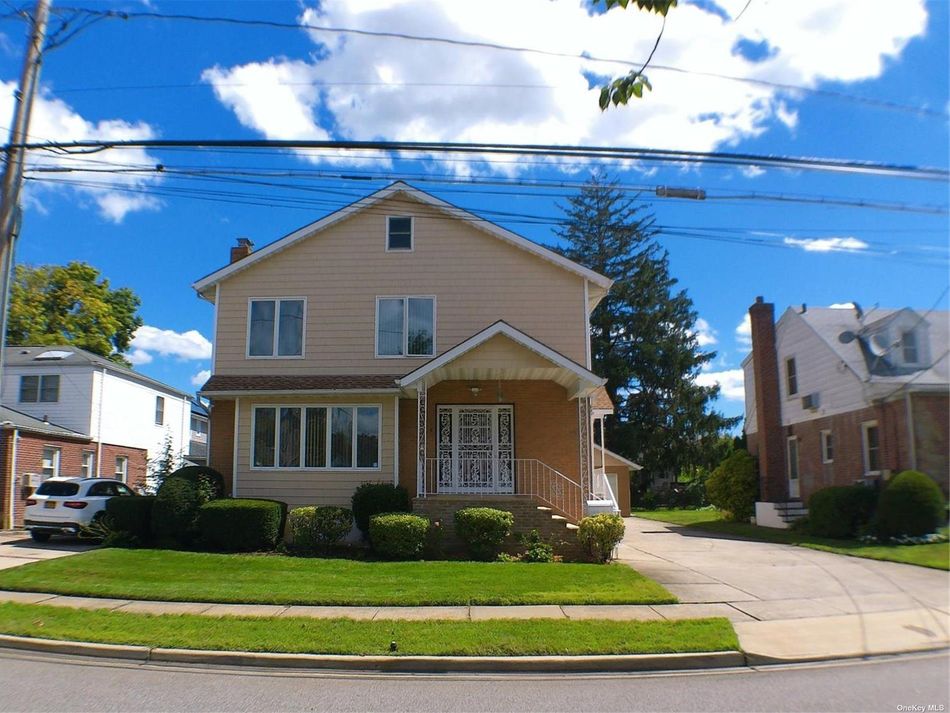 Image 1 of 22 for 148 N 6th Street in Long Island, New Hyde Park, NY, 11040