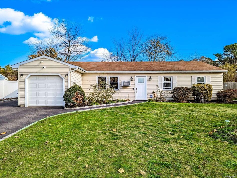 Image 1 of 21 for 31 Michael Avenue in Long Island, Bellport, NY, 11713