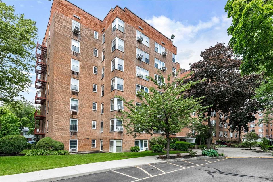 Image 1 of 16 for 209-20 18 Avenue #3J in Queens, Bayside, NY, 11360