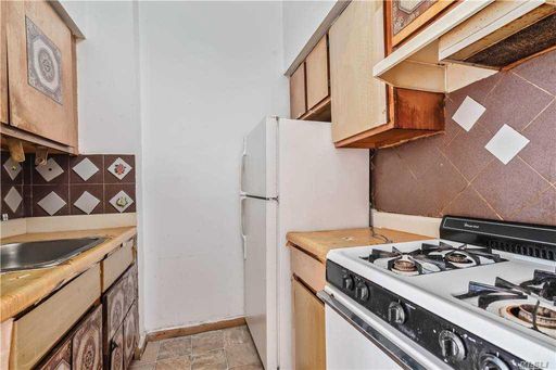 Image 1 of 13 for 733 Grand Street #2F in Brooklyn, Williamsburg, NY, 11211