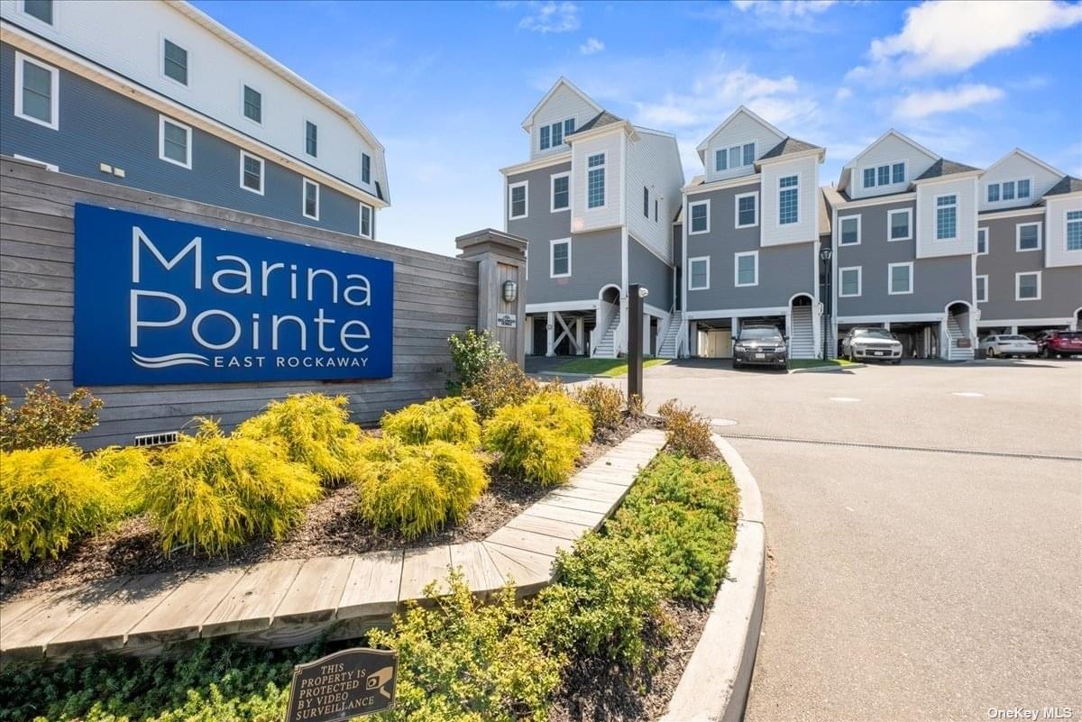 132 Marina Pointe Drive #132 in Long Island, E. Rockaway, NY 11518