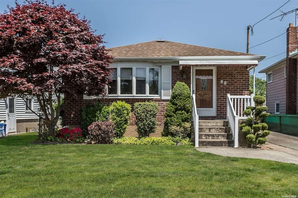 Image 1 of 25 for 29 Lydia Street in Long Island, Valley Stream, NY, 11580