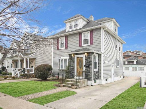 Image 1 of 25 for 624 5th Ave in Long Island, New Hyde Park, NY, 11040