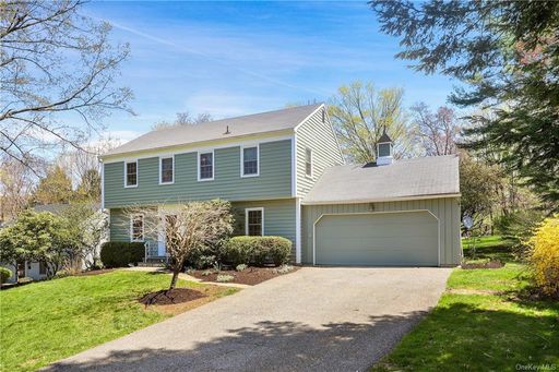 Image 1 of 20 for 19 W Meadow Road in Westchester, Goldens Bridge, NY, 10526