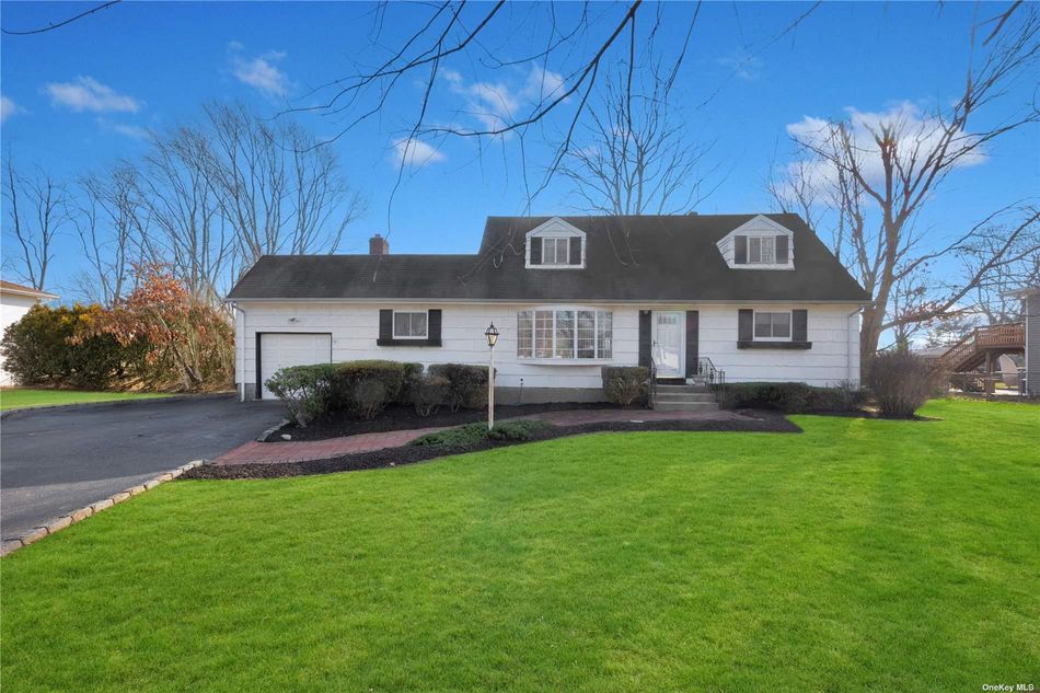 Image 1 of 28 for 16 Ringler Drive in Long Island, East Northport, NY, 11731