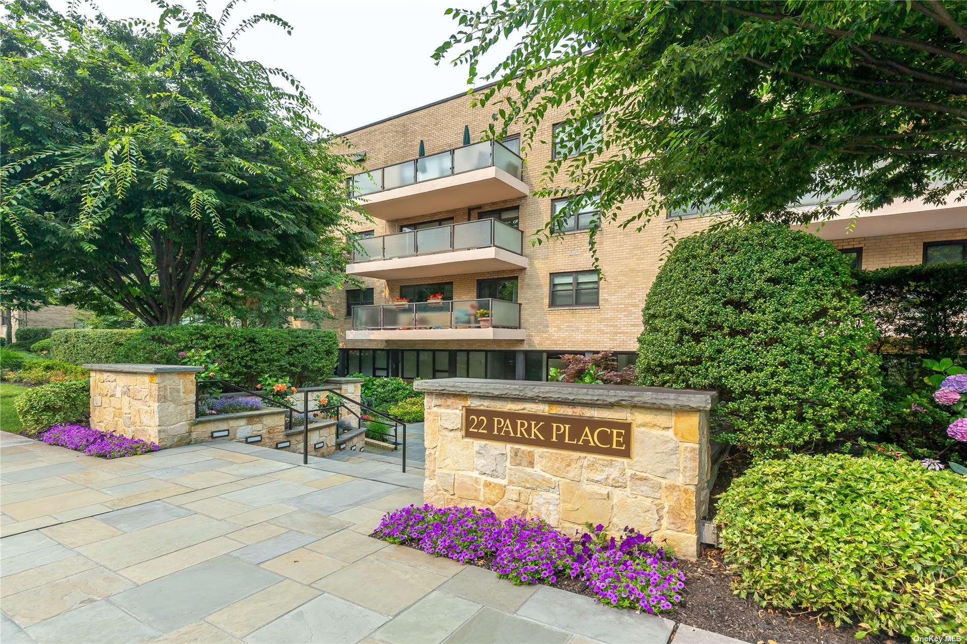 22 Park Place #2K in Long Island, Great Neck, NY 11021
