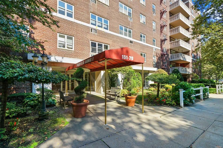 Image 1 of 27 for 151-20 88th Street #6L in Queens, Lindenwood, NY, 11414