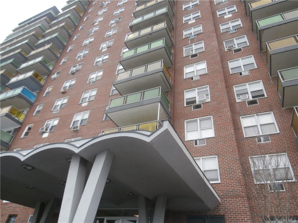 1853 Central Park Avenue #11 J in Westchester, Yonkers, NY 10710
