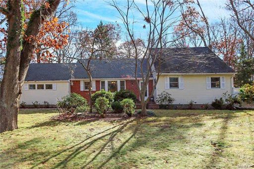 Image 1 of 30 for 18 Beltane Drive in Long Island, Dix Hills, NY, 11746