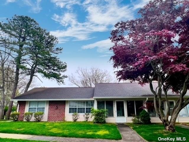 5A Guilford Court #5A in Long Island, Ridge, NY 11961