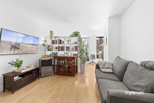 Image 1 of 10 for 222 West 14th Street #2F in Manhattan, NEW YORK, NY, 10011