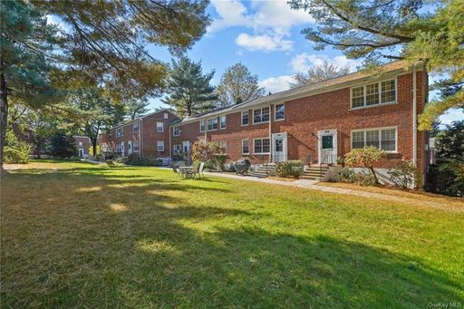 Image 1 of 25 for 19 Fieldstone #157 in Westchester, Hartsdale, NY, 10530