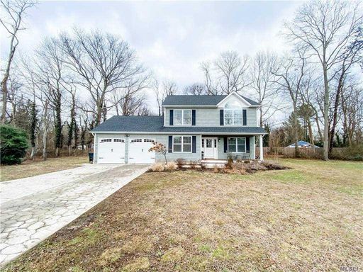 Image 1 of 15 for 889 S Country Road in Long Island, Bellport, NY, 11713