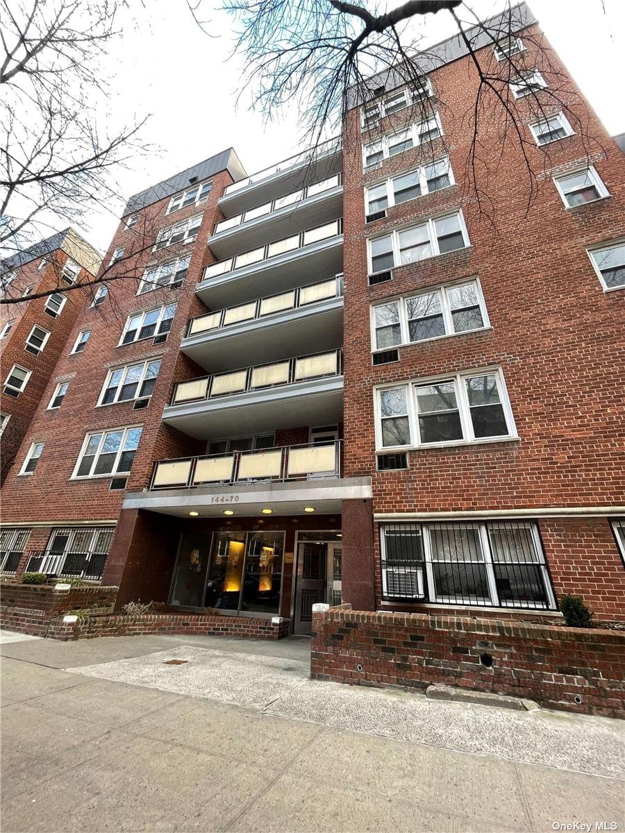 144-70 41 Avenue #1D in Queens, Flushing, NY 11355