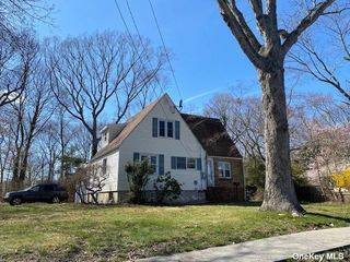 Image 1 of 19 for 62 Admiral St in Long Island, Pt.Jefferson Sta, NY, 11776