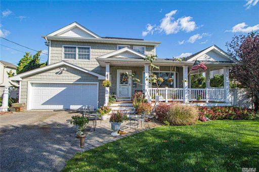 Image 1 of 33 for 187 Secatogue Ln in Long Island, West Islip, NY, 11795