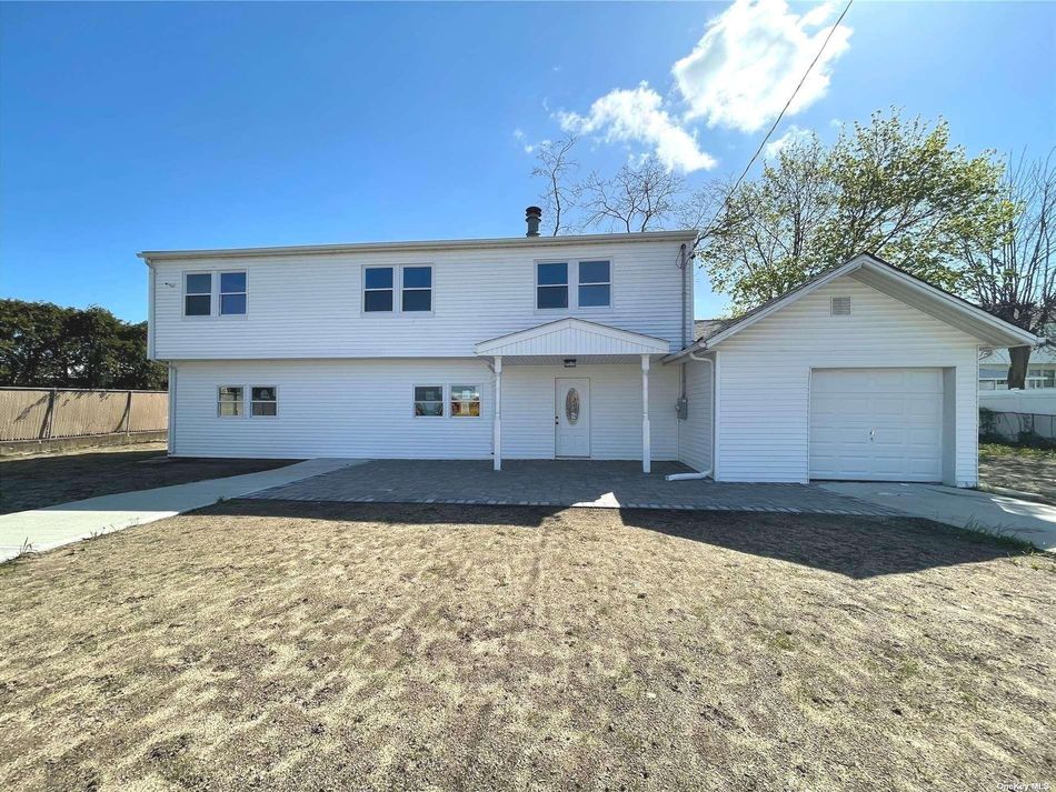 Image 1 of 17 for 49 E 5th Street in Long Island, Deer Park, NY, 11729