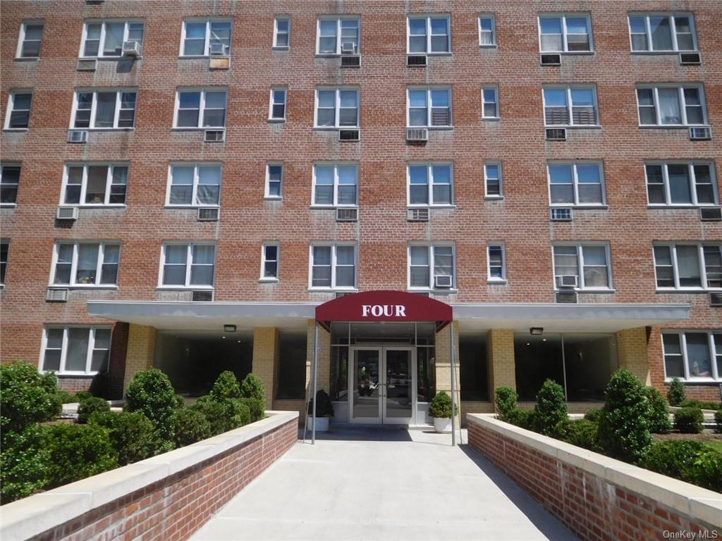 4 Sadore Lane #1-R in Westchester, Yonkers, NY 10710