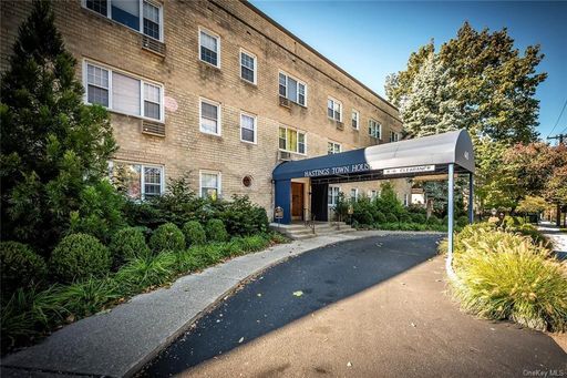 Image 1 of 17 for 445 Broadway #3K in Westchester, Hastings-on-Hudson, NY, 10706