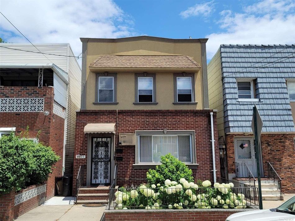 Image 1 of 33 for 59-15 69 Place in Queens, Maspeth, NY, 11378
