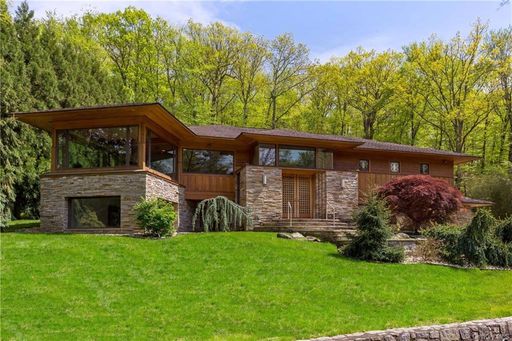 Image 1 of 35 for 77 Holly Place in Westchester, Briarcliff Manor, NY, 10510