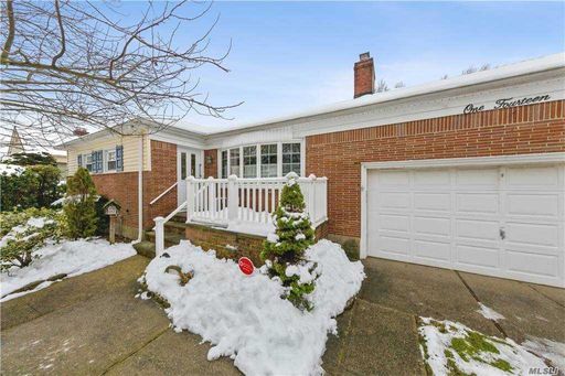Image 1 of 26 for 114 Monroe Street in Long Island, Garden City, NY, 11530