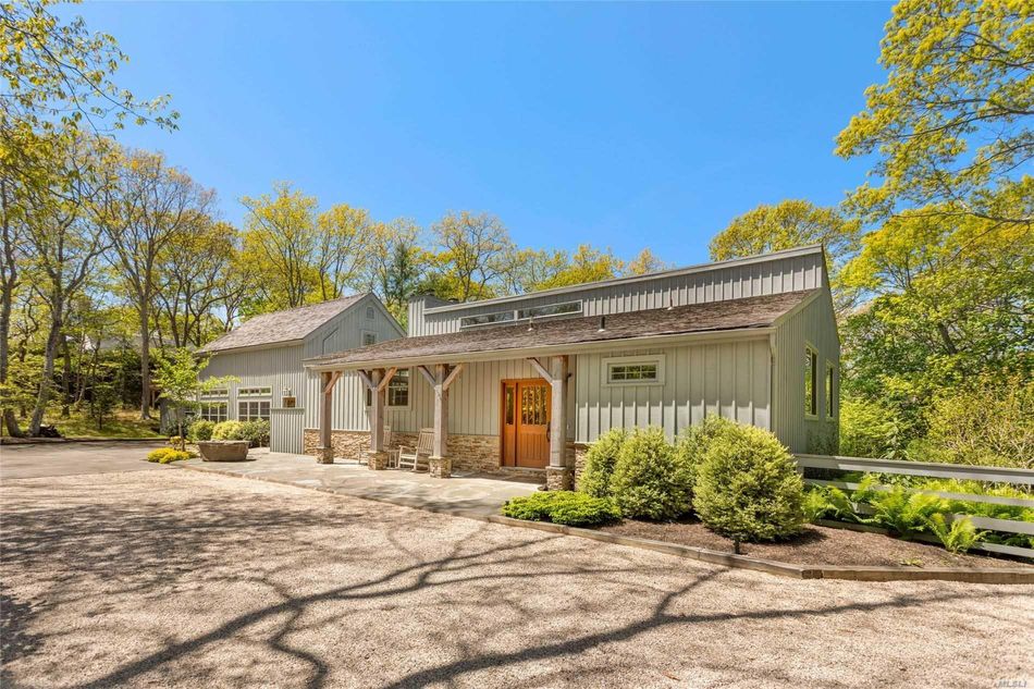 Image 1 of 30 for 25 N Hollow Dr in Long Island, East Hampton, NY, 11937