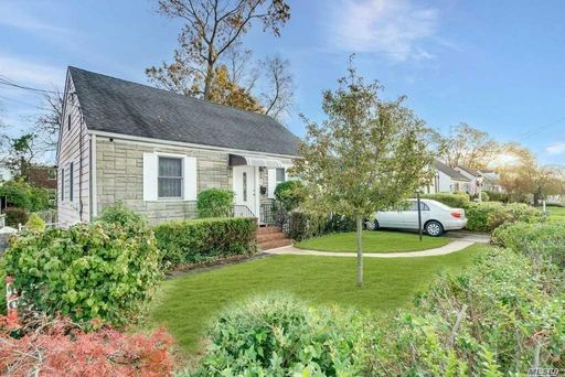 Image 1 of 23 for 94 Copiague Pl in Long Island, Copiague, NY, 11726