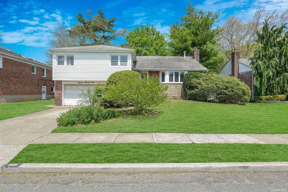 Image 1 of 29 for 1505 Eric Lane in Long Island, East Meadow, NY, 11554
