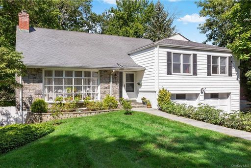 Image 1 of 33 for 11 Cushman Road in Westchester, White Plains, NY, 10606
