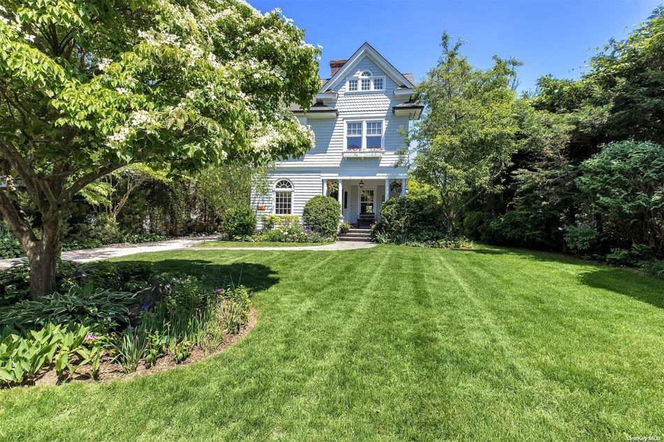 Image 1 of 21 for 24 Middle Drive in Long Island, Manhasset, NY, 11030