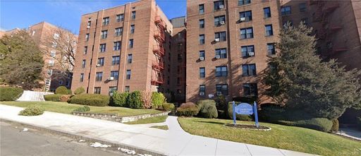 Image 1 of 23 for 164 Church Street #2E in Westchester, New Rochelle, NY, 10805