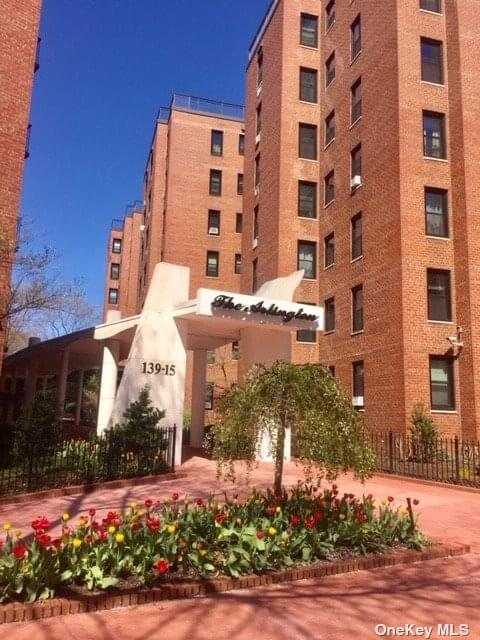 139-15 83 Avenue #9 in Queens, Briarwood, NY 11435